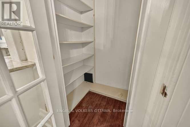 716 KING STREET W - 27