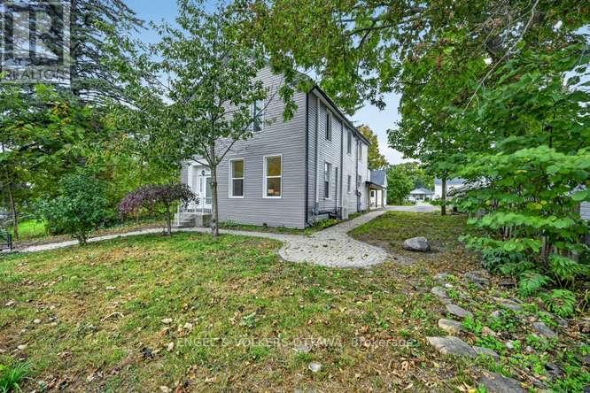 716 KING STREET W - 4