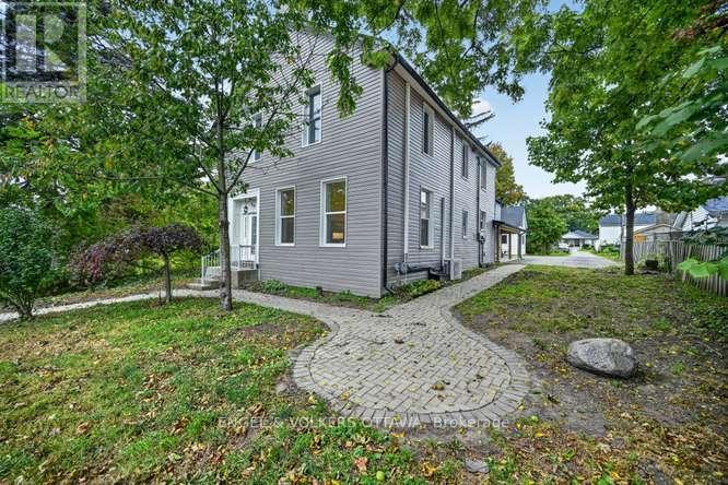 716 KING STREET W - 5