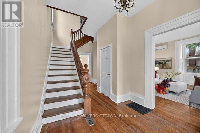716 KING STREET W - 8