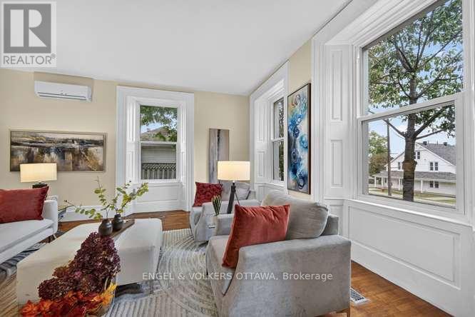 716 KING STREET W - 9