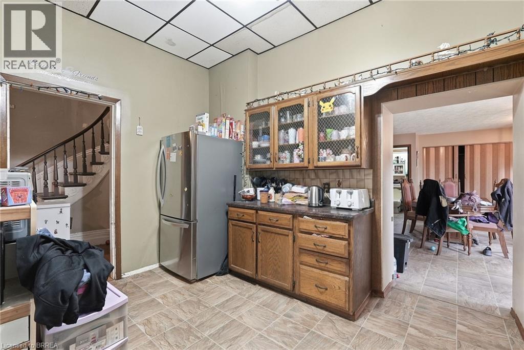 107 CAYLEY Street - 13
