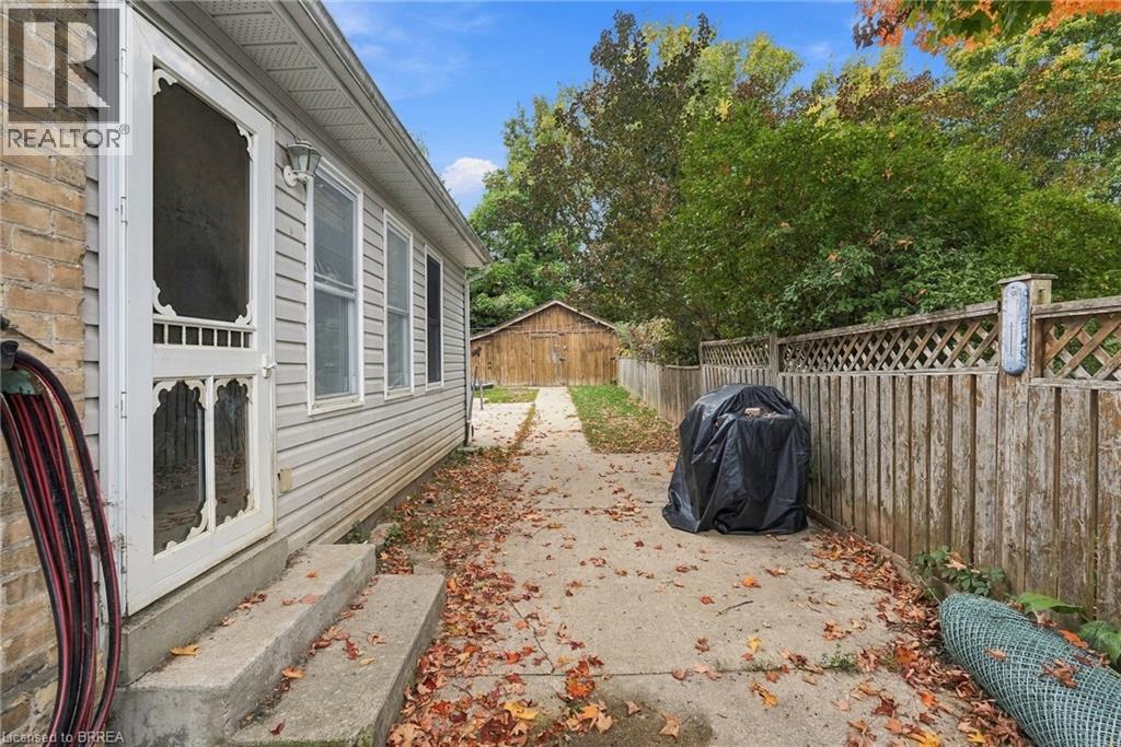 107 CAYLEY Street - Image 24