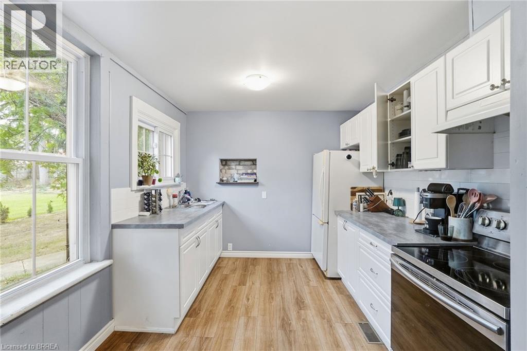 107 CAYLEY Street - 29