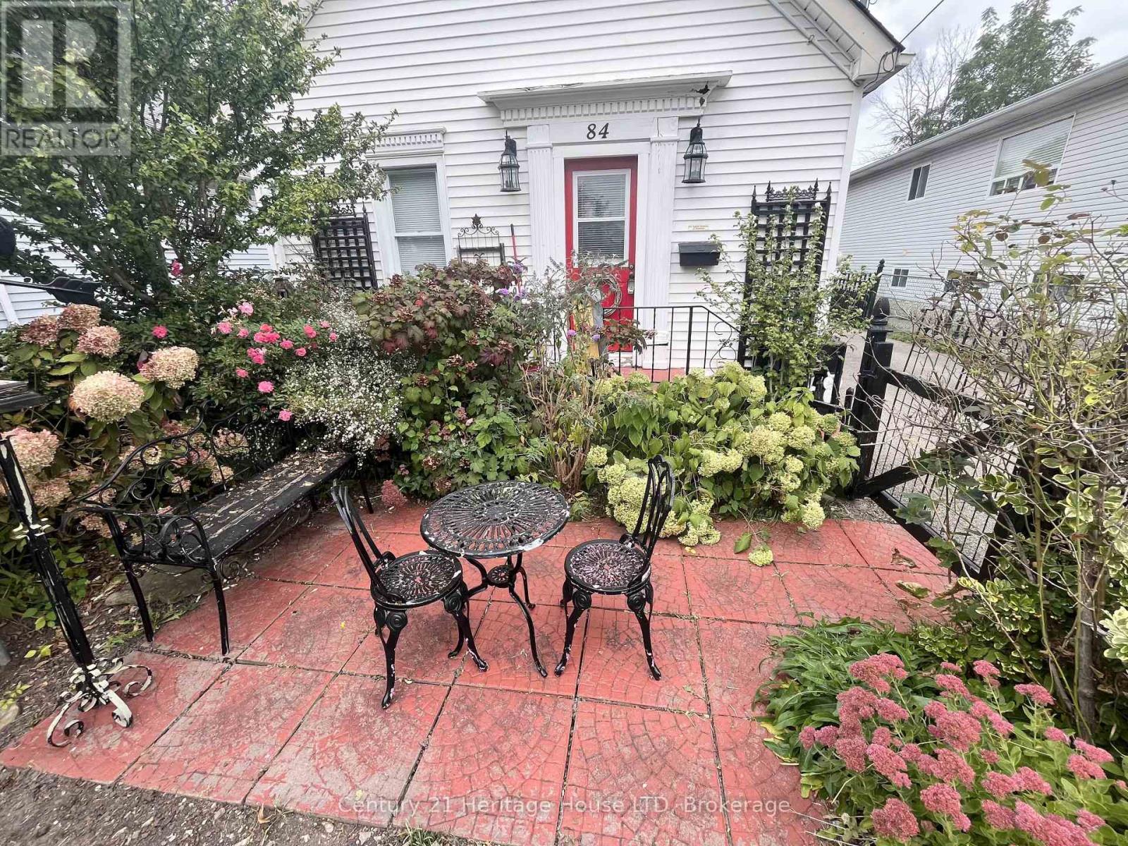 84 RYKERT STREET - 3