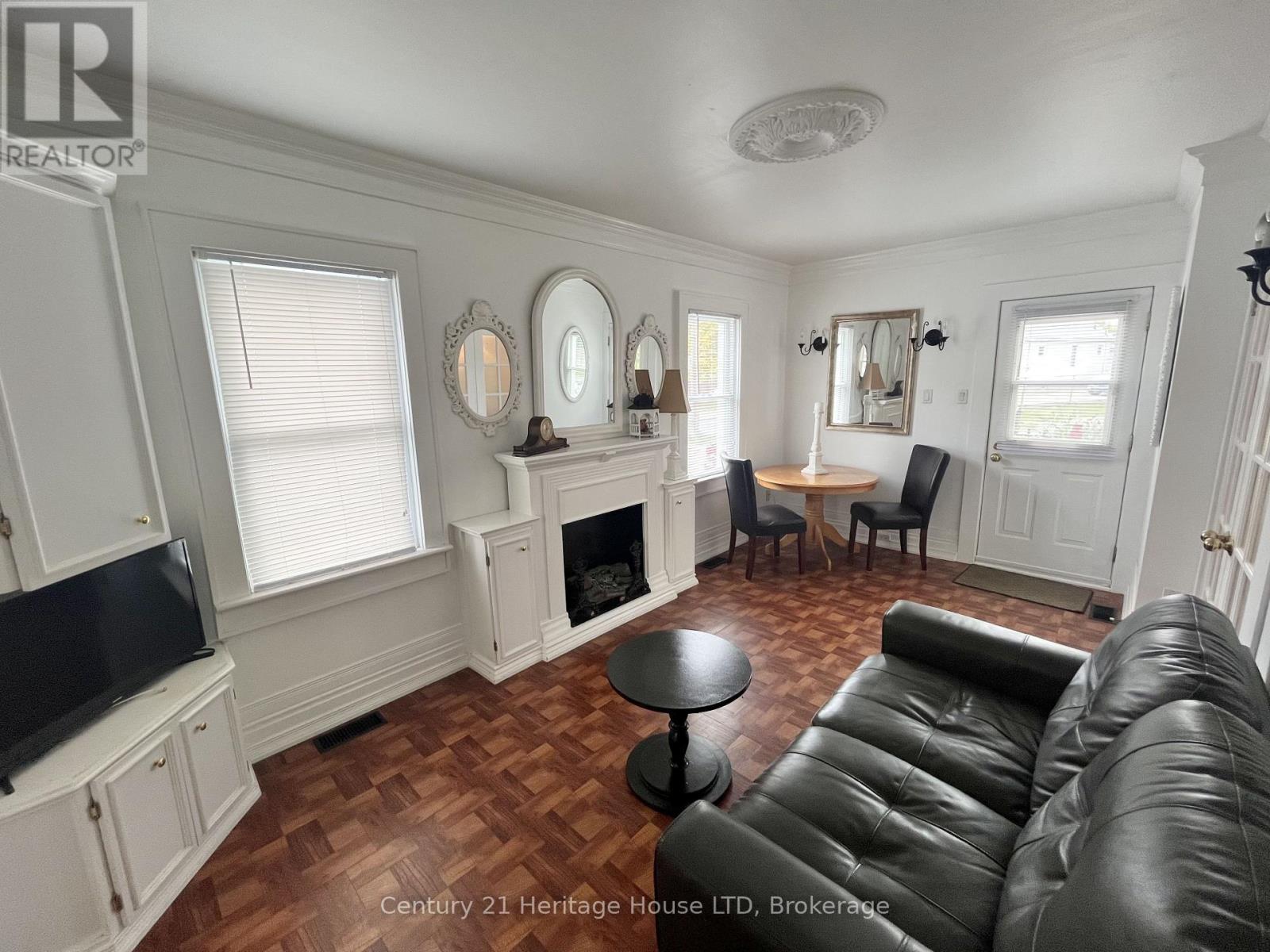 84 RYKERT STREET - 7