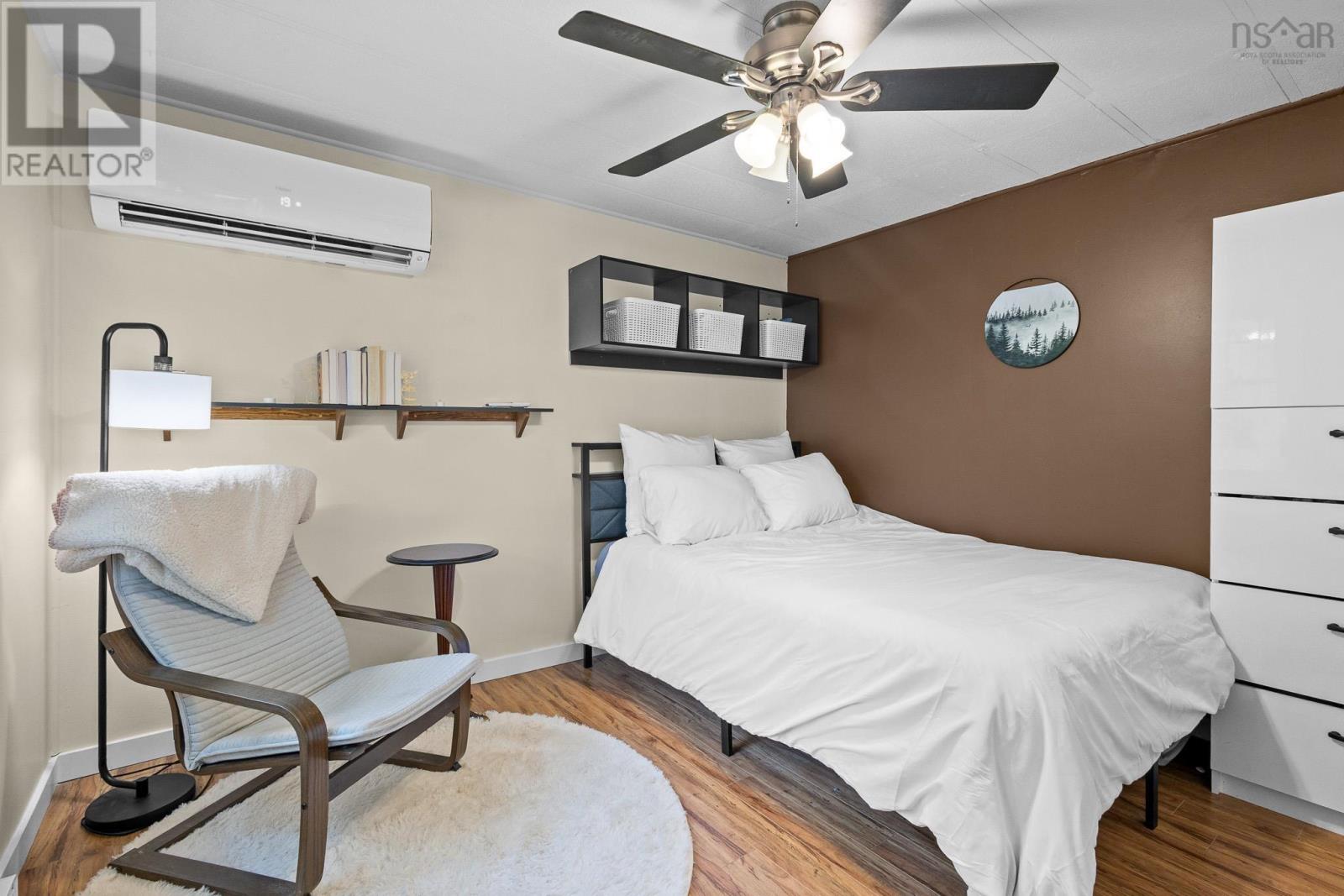 319 Ioney Hill - Image 13