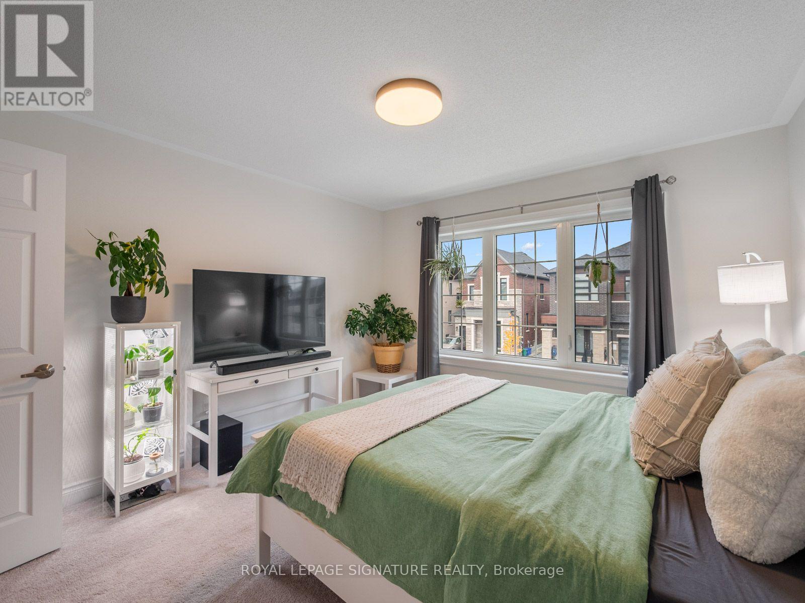 1055 SKYRIDGE BOULEVARD - 29