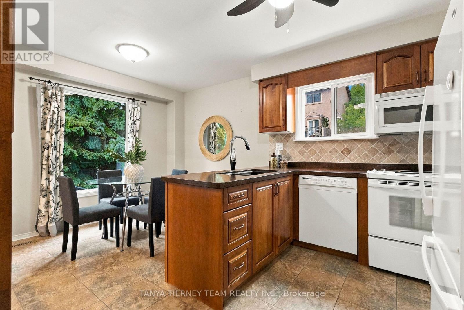 25 COULTON COURT - 16