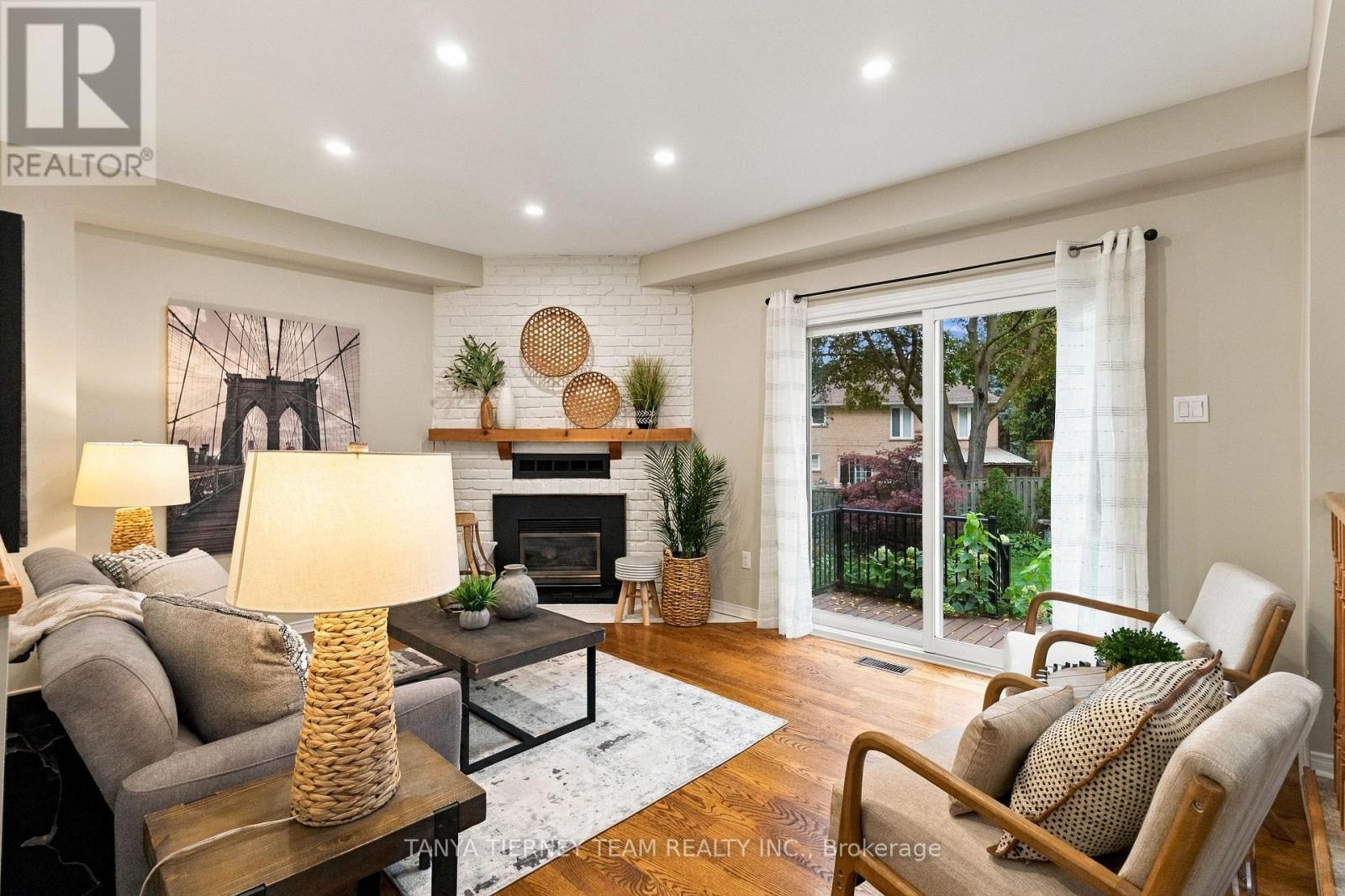 25 Coulton Court, Whitby, ON photo 22