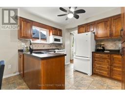 25 Coulton Court, Whitby, ON L1N7A9 Photo 18