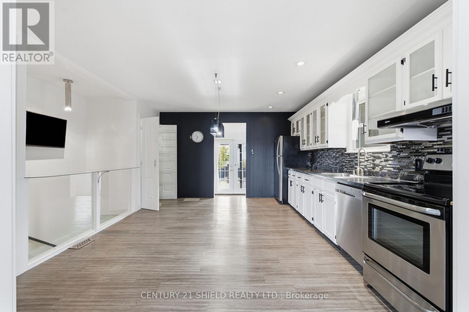 1019 MIRON AVENUE - Image 14