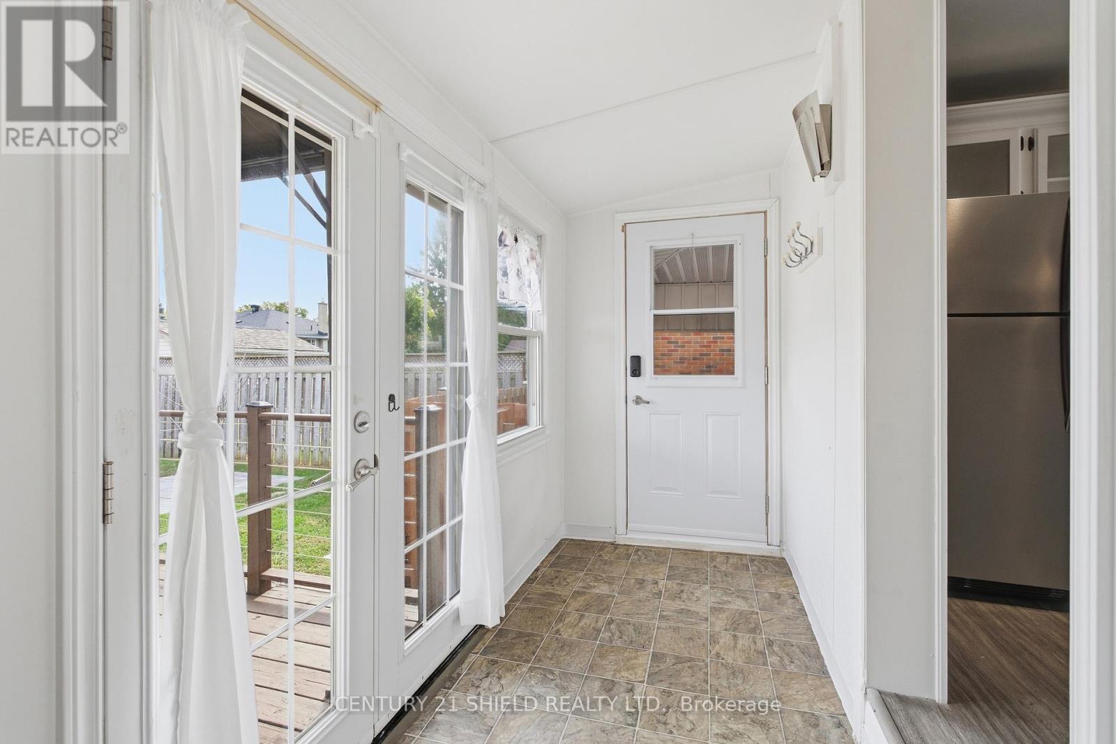 1019 MIRON AVENUE - Image 24