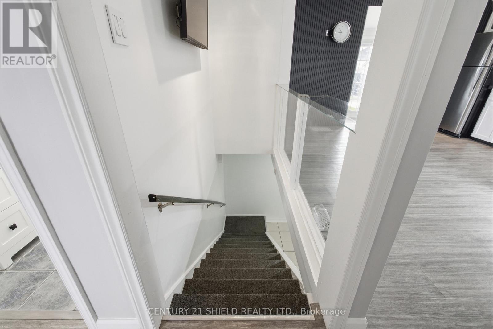 1019 MIRON AVENUE - Image 32