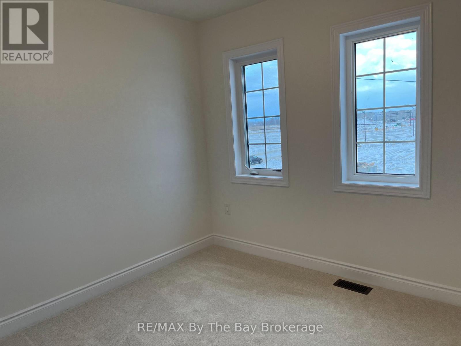 17 CARRIAGE Lane, Wasaga Beach photo 13