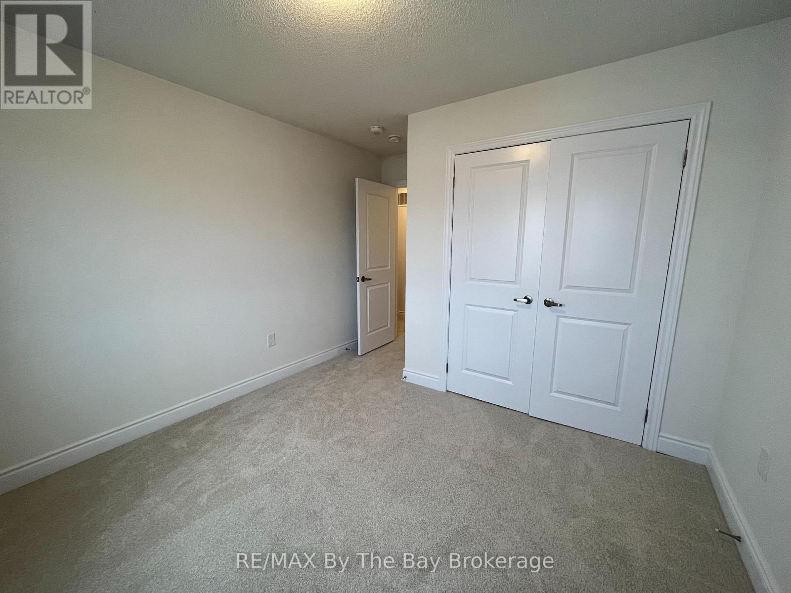 17 CARRIAGE Lane, Wasaga Beach photo 14