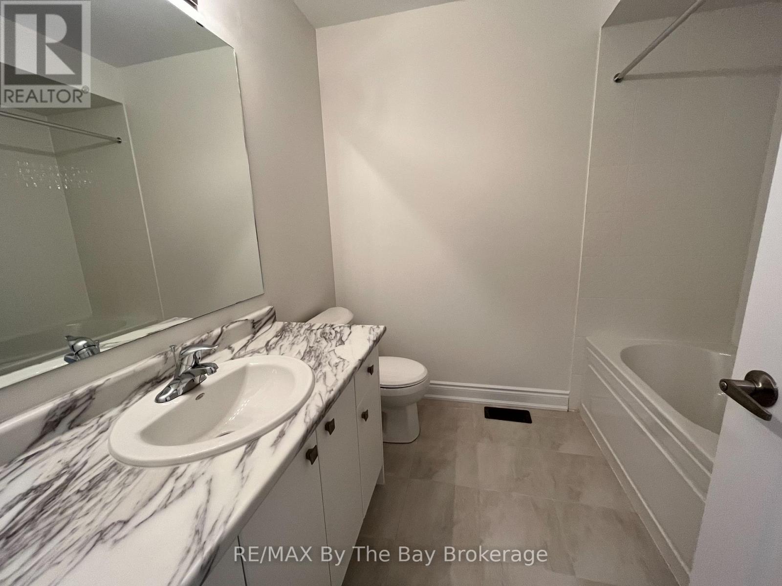 17 CARRIAGE Lane, Wasaga Beach photo 18