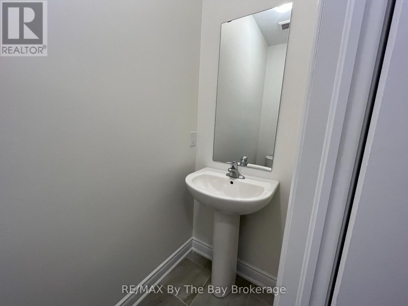 17 CARRIAGE Lane, Wasaga Beach photo 22