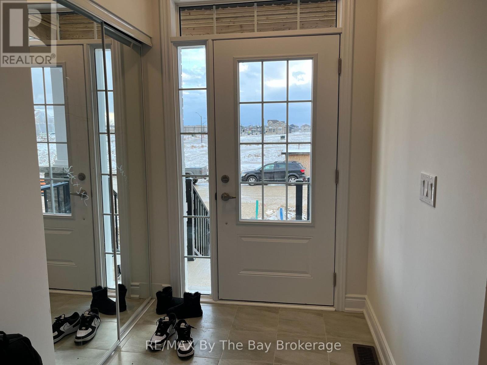 17 CARRIAGE Lane, Wasaga Beach photo 6