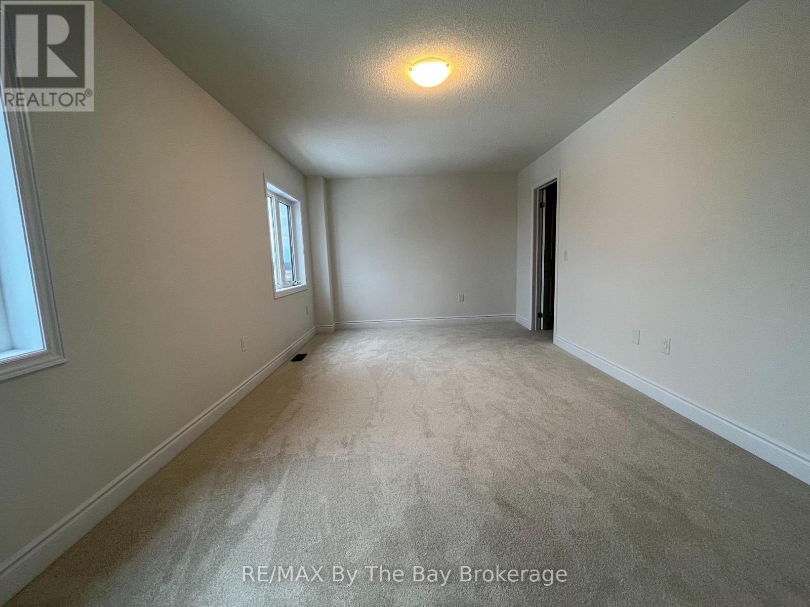 17 CARRIAGE Lane, Wasaga Beach photo 9