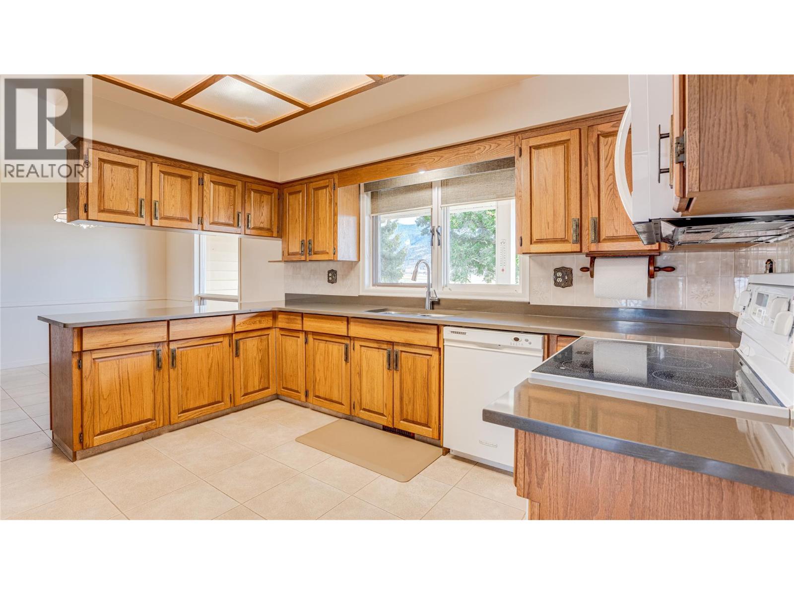 683 Clinton Road - Image 32