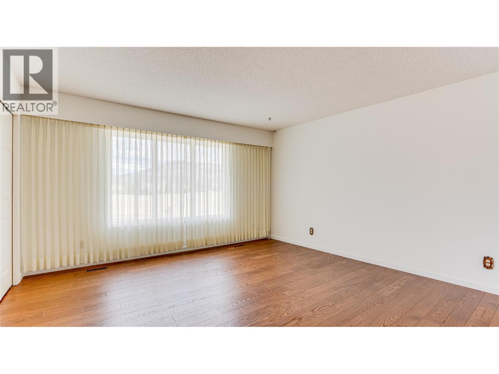 683 Clinton Road - Image 44