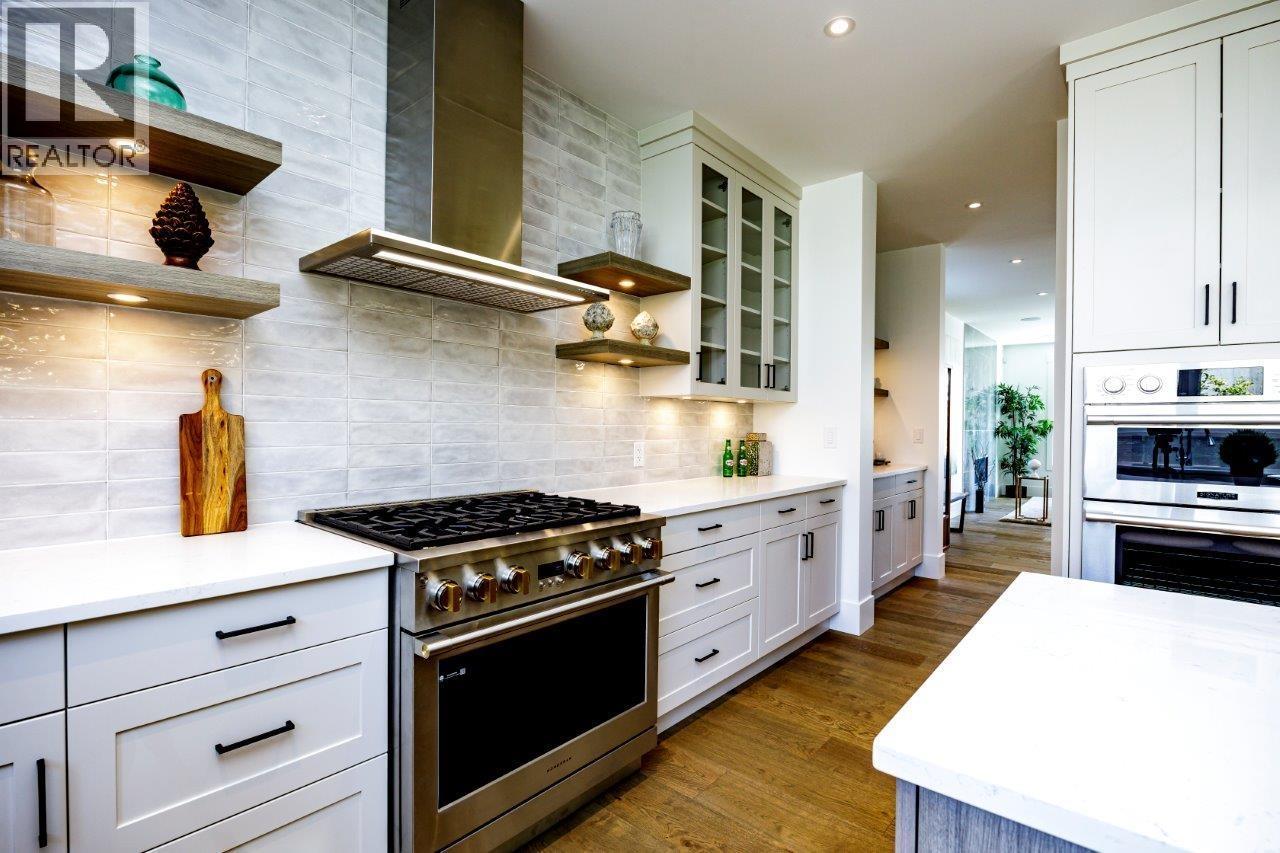 1028 CALVERHALL STREET, North Vancouver