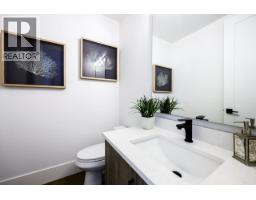 1028 Calverhall Street, North Vancouver, BC V7L1Y3 Photo 14