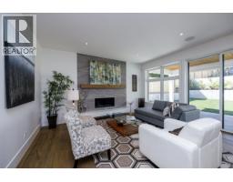 1028 Calverhall Street, North Vancouver, BC V7L1Y3 Photo 16