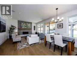 1028 Calverhall Street, North Vancouver, BC V7L1Y3 Photo 18
