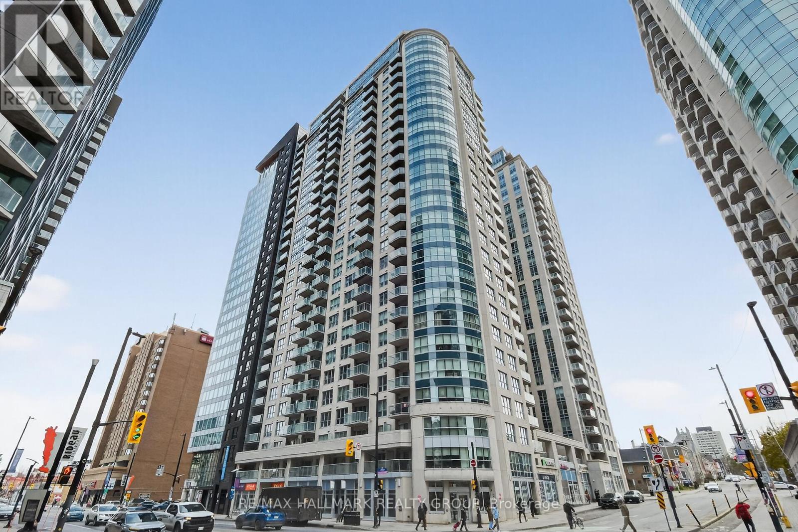 Condos for Rent in Ottawa – 206 – 242 RIDEAU STREET, Ottawa – By Peter Sagos - Image 2