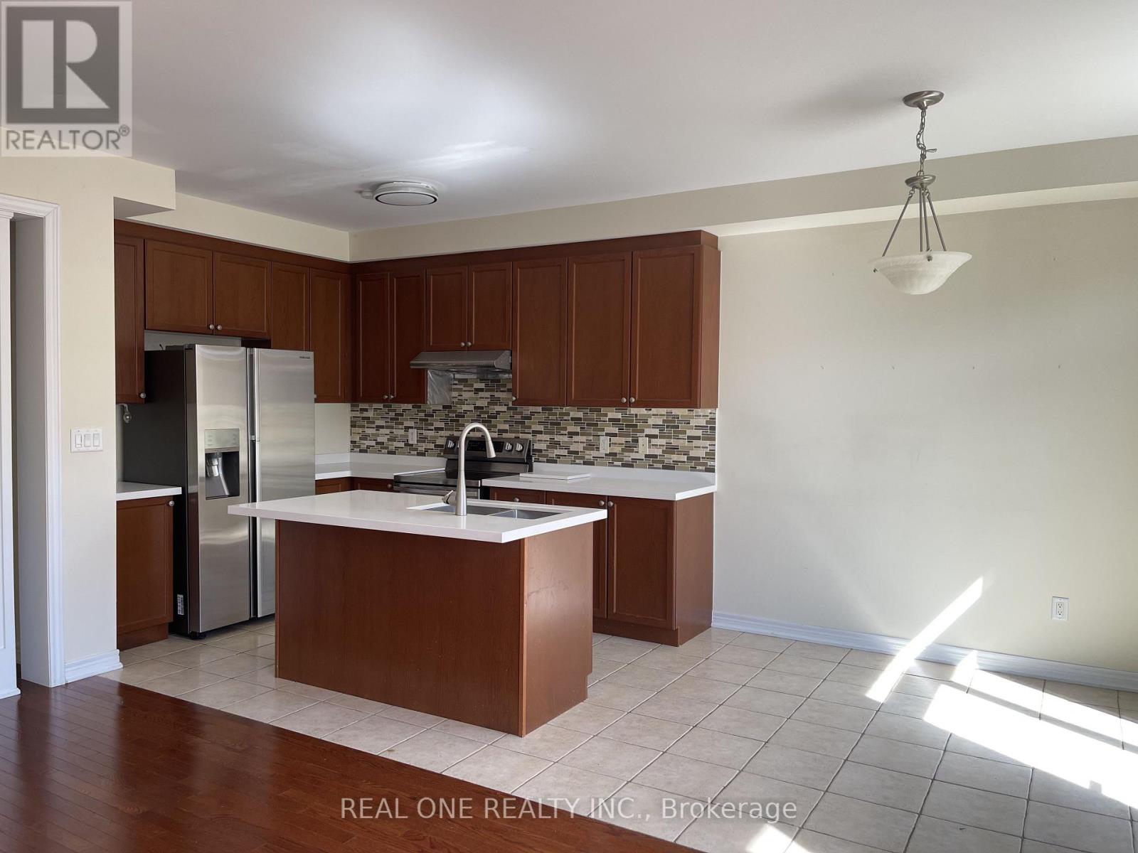 25 PAPER MILLS CRESCENT, Richmond Hill (Jefferson) — photo 6
