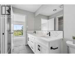 304 Grassland Boulevard W - photo 35