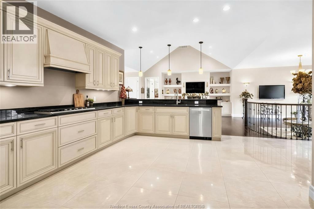 44 HILTON COURT - 10