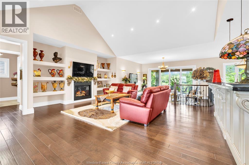 44 HILTON COURT - 9