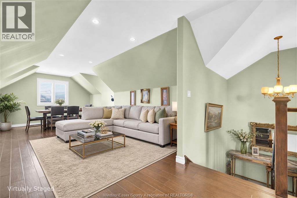 44 HILTON COURT - 25