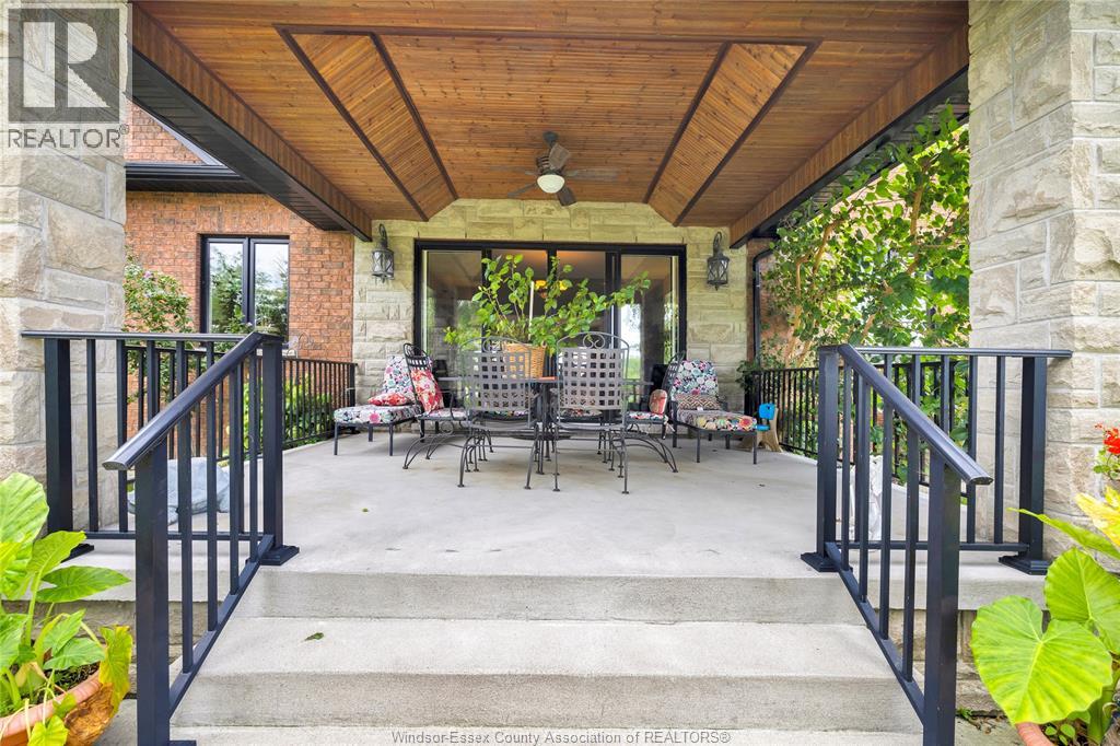44 HILTON COURT - 32