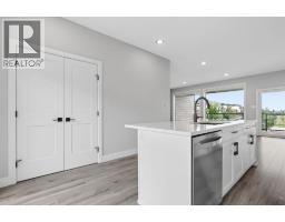 304 Grassland Boulevard W - photo 12