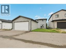 304 Grassland Boulevard W - photo 47