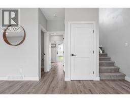 304 Grassland Boulevard W - photo 16