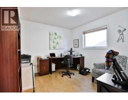 203 Blackfoot Circle W, Lethbridge, AB T1K7T2 Photo 13