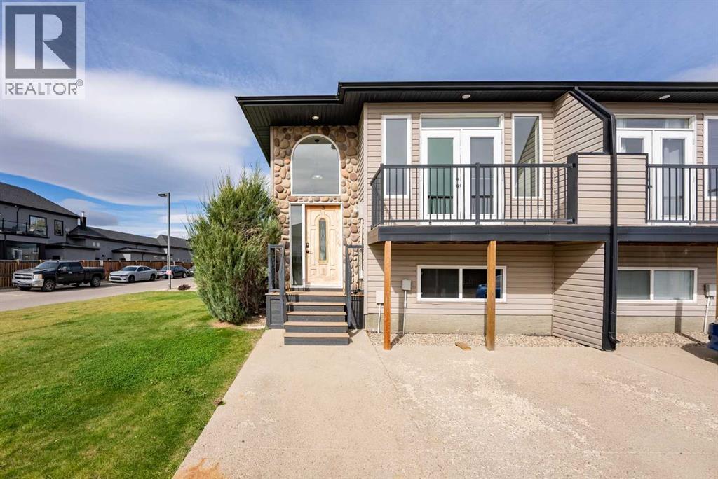 3, 762 Heritage Boulevard W, Lethbridge, Alberta, T1K0W1