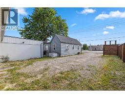 3603 Walker, Windsor, ON N8W3S6 Photo 27