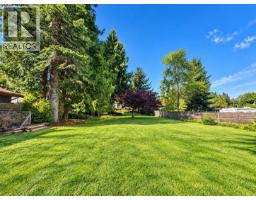 1033-1035 Rosamund Road, Gibsons, BC V0N1V3 Photo 6