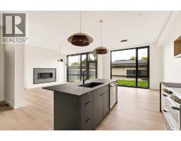 3C Willow Crescent SW - photo 24