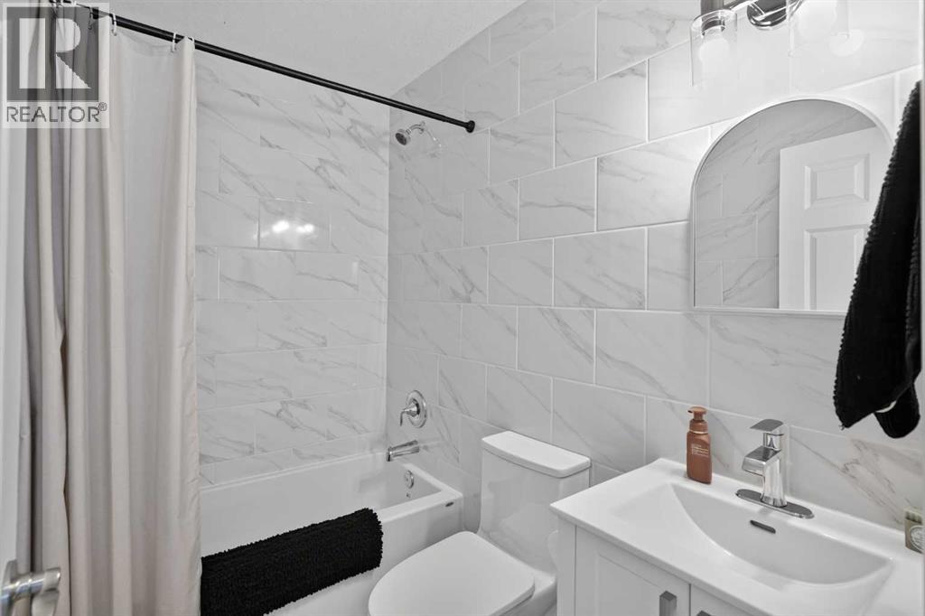 614 Kincora Bay NW - 32