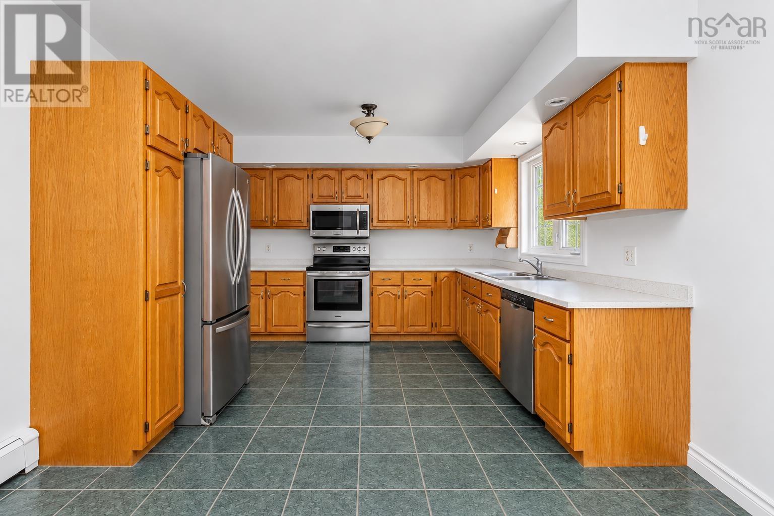 255 Weidner Drive - Image 8