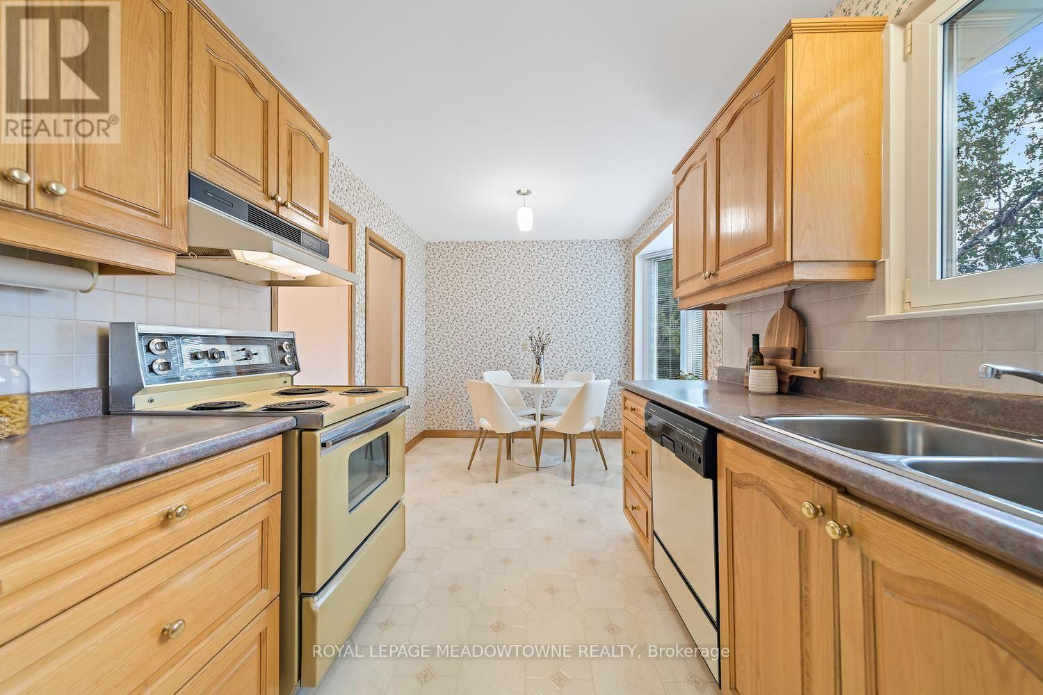 38 JASPER CRESCENT - Image 17