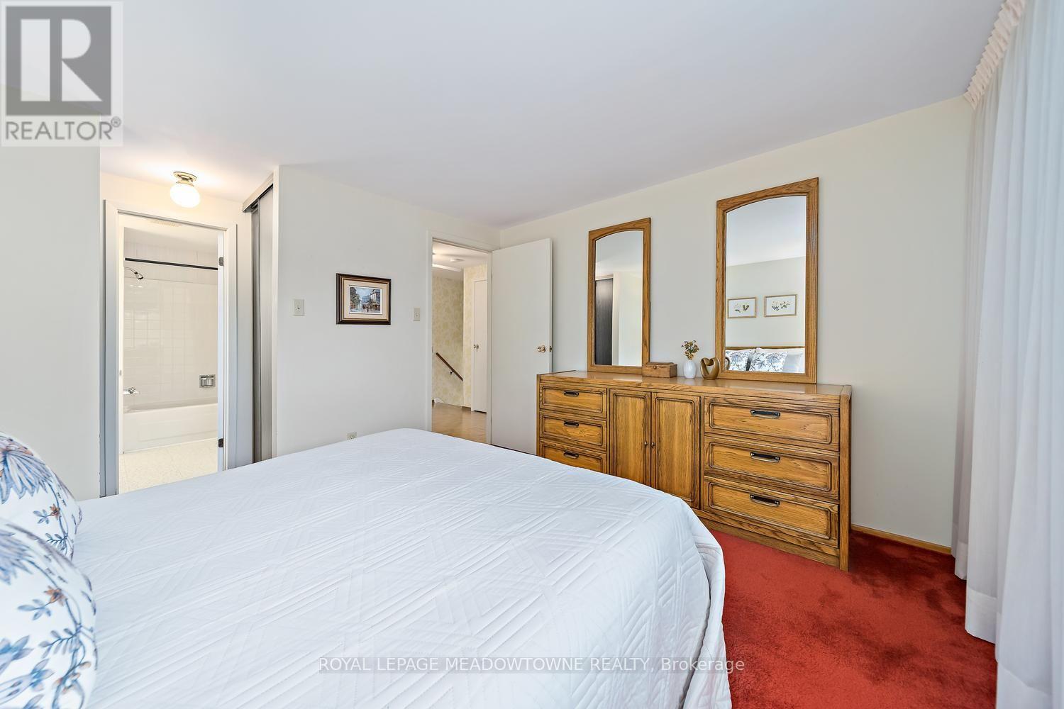 38 JASPER CRESCENT - 22