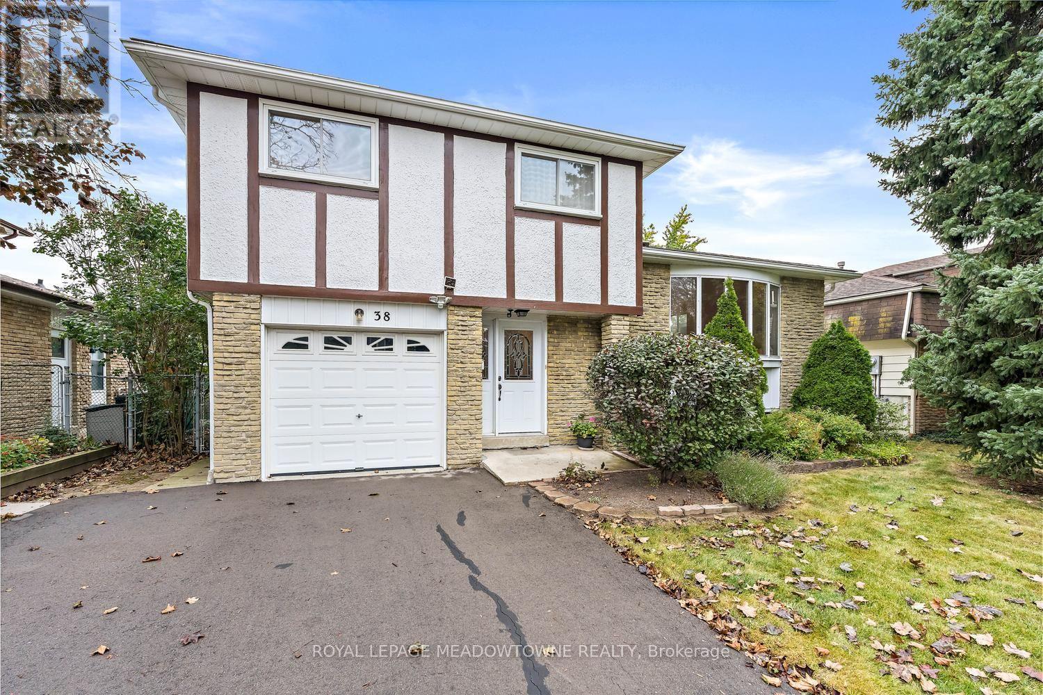 38 JASPER CRESCENT - 3